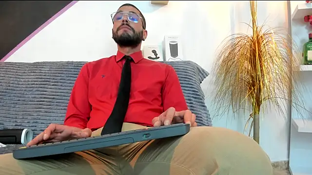 DanteWinter online show from April 15, 2026, 4:51 am