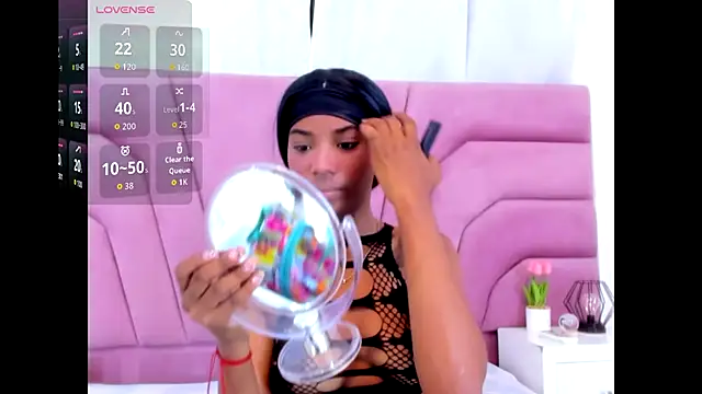 MarianRosse online show from November 4, 2025, 9:07 pm