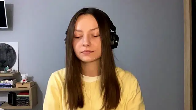 Snapshot of SoulHiperAgne_ chatting on October 25, 2025, 2:17 pm SoulHiperAgne online show from October 25, 2025, 2:17 pm