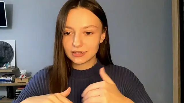 Snapshot of SoulHiperAgne_ chatting on November 7, 2025, 2:10 pm SoulHiperAgne online show from November 7, 2025, 2:10 pm