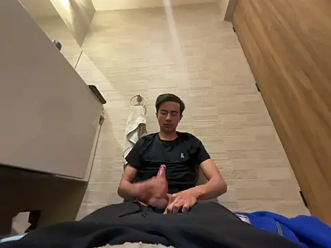 hornymagicalonso online show from March 4, 2026, 8:00 am