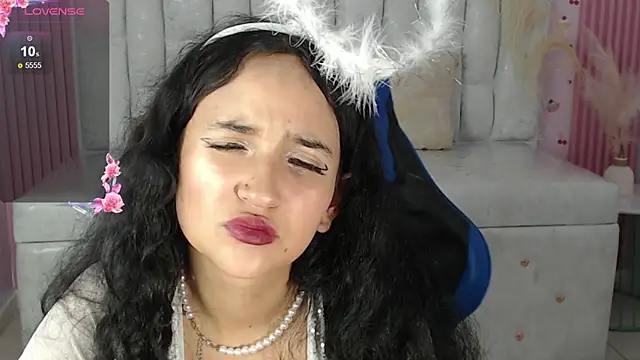 bella vibess s online show from November 6, 2025, 8:35 pm