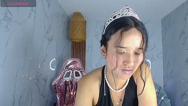 bella vibess s online show from December 21, 2025, 8:09 pm