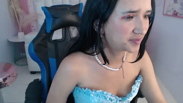 bella vibess s online show from November 27, 2025, 8:09 pm