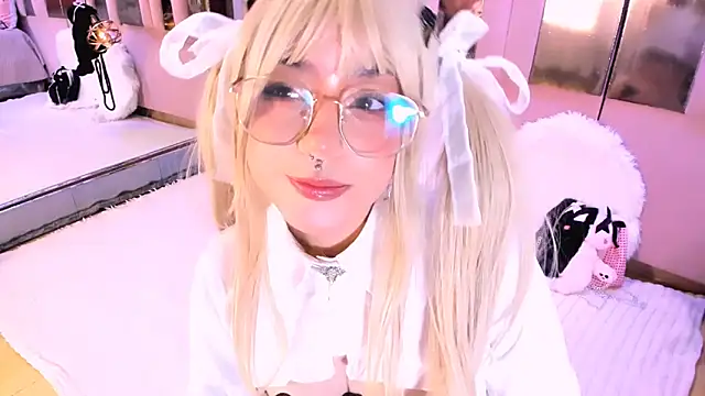 BizzyNoar online show from February 7, 2026, 6:10 am