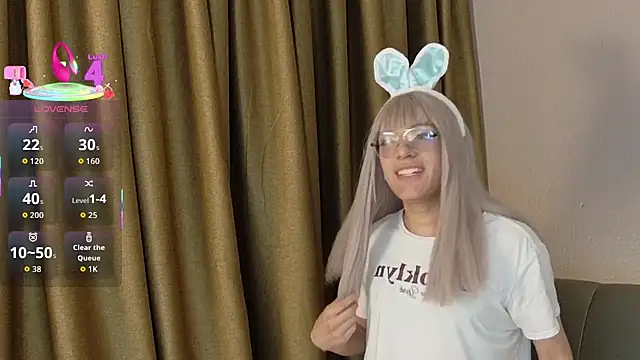 Snapshot of Breidyhard chatting on October 28, 2025, 4:02 am Breidyhard online show from October 28, 2025, 4:02 am