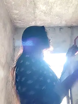 Snapshot of Love_bhabi chatting on December 2, 2025, 8:27 am Love bhabi online show from December 2, 2025, 8:27 am