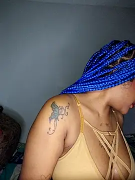 Queen Amara online show from March 19, 2026, 4:23 am