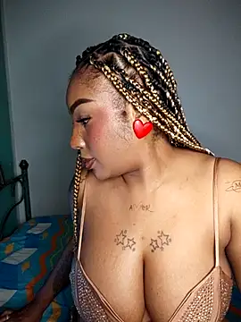 Queen Amara online show from August 1, 2026, 4:32 am