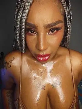 Queen Amara online show from June 10, 2026, 4:13 am