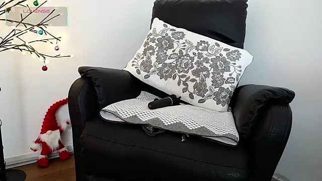 Snapshot of GingerAleMILF chatting on January 18, 2026, 1:03 pm GingerAleMILF online show from January 18, 2026, 1:03 pm