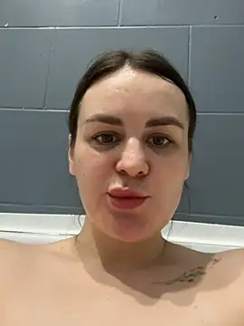 Snapshot of Risky-Flower chatting on February 5, 2026, 3:30 pm Risky-Flower online show from February 5, 2026, 3:30 pm