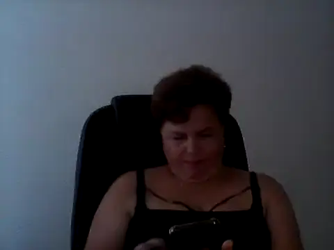 EllaLove2277 online show from September 13, 2025, 1:44 pm