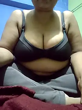 bitch-horny online show from October 18, 2025, 3:58 pm