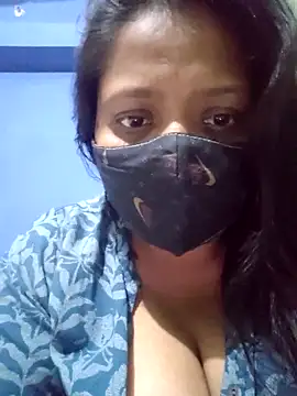 bitch-horny online show from November 11, 2025, 1:28 pm