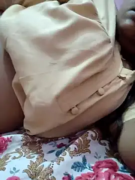 bitch-horny online show from October 9, 2025, 3:12 pm