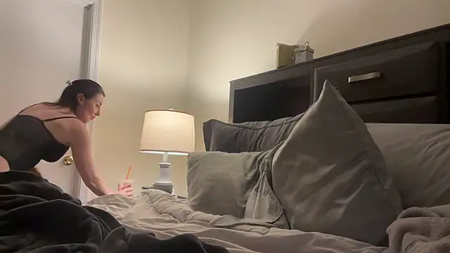 NurseStephania online show from December 18, 2025, 4:50 am