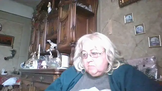 Lala-Love56 online show from October 5, 2025, 11:45 am