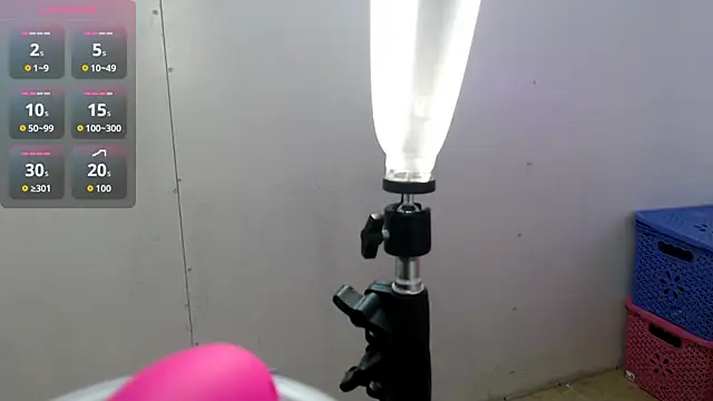 Valeryxs online show from September 21, 2025, 7:30 pm