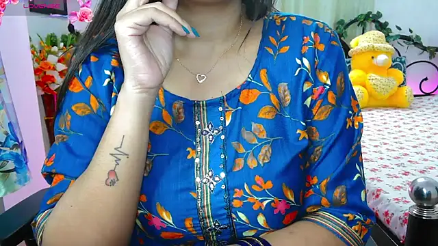 Snapshot of WildDimpi_0 chatting on October 8, 2025, 12:01 am WildDimpi 0 online show from October 8, 2025, 12:01 am