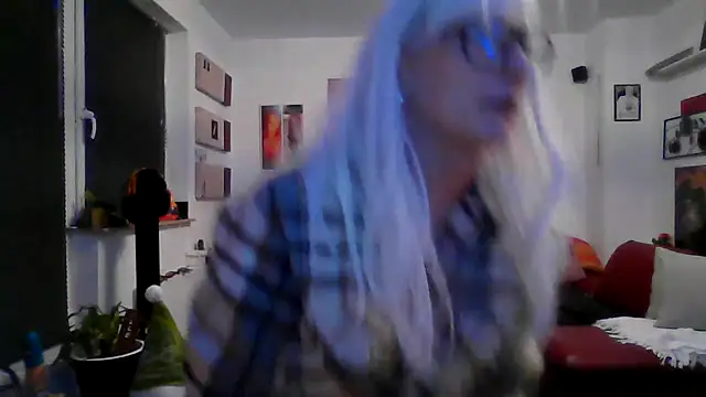 hellgirl1980 online show from October 4, 2025, 9:49 pm