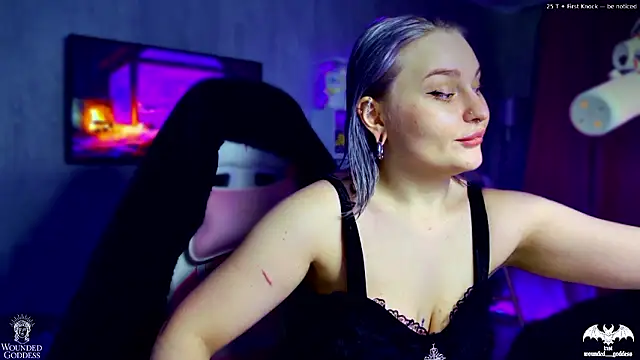 Wounded Goddess  online show from January 14, 2026, 8:07 am