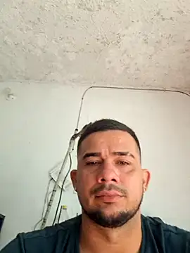 yeffito1 online show from September 9, 2025, 2:26 pm