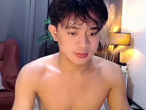 Snapshot of NautyBoyBrazeen_143 chatting on May 3, 2026, 10:24 pm NautyBoyBrazeen 143 online show from May 3, 2026, 10:24 pm
