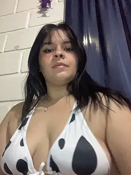 SweetKimi  online show from October 2, 2025, 2:48 am