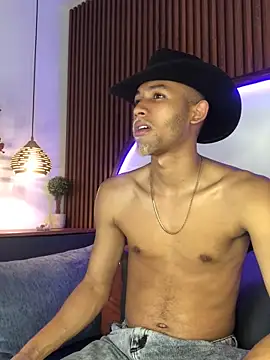 B Wild online show from November 4, 2025, 4:05 am