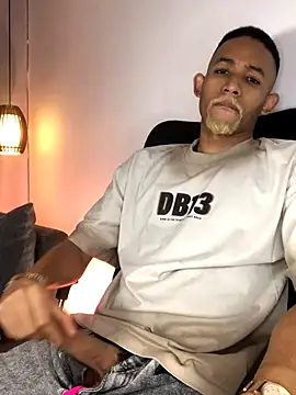 B Wild online show from October 11, 2025, 4:02 am