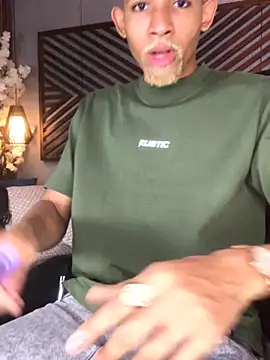 B Wild online show from October 16, 2025, 4:10 am