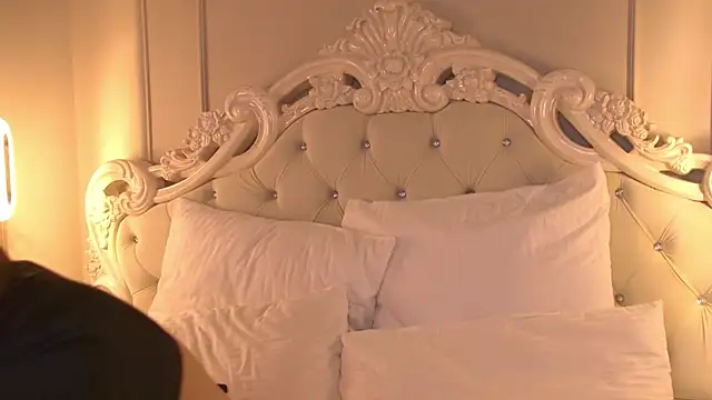 Snapshot of AnnaVelisse chatting on September 19, 2025, 8:07 am AnnaVelisse online show from September 19, 2025, 8:07 am