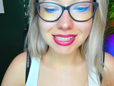 loveHeidi online show from October 29, 2025, 9:19 am