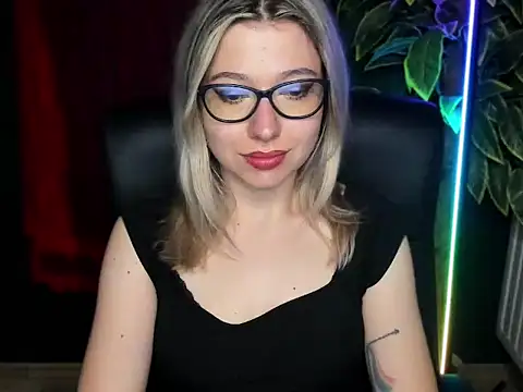 loveHeidi online show from June 9, 2026, 4:57 am