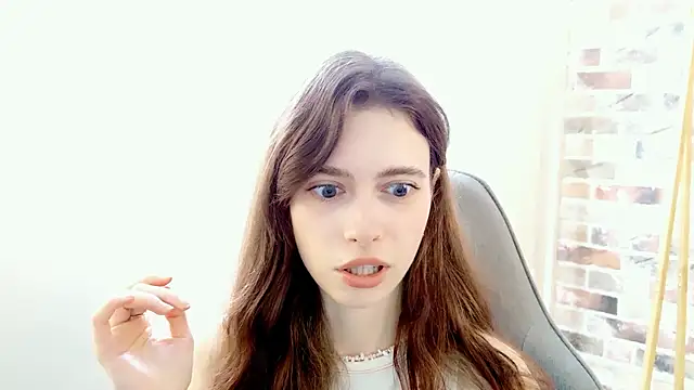 Snapshot of Yoka_paradoXXX chatting on September 10, 2025, 9:19 am Yoka paradoXXX online show from September 10, 2025, 9:19 am