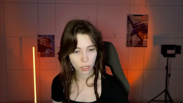 Snapshot of Yoka_paradoXXX chatting on October 15, 2025, 5:17 am Yoka paradoXXX online show from October 15, 2025, 5:17 am