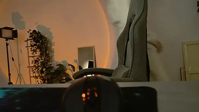 Snapshot of Yoka_paradoXXX chatting on October 31, 2025, 5:15 am Yoka paradoXXX online show from October 31, 2025, 5:15 am