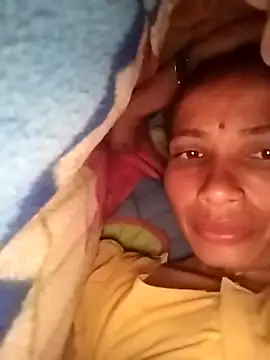 KIRTI12 HOT online show from November 19, 2025, 3:56 pm