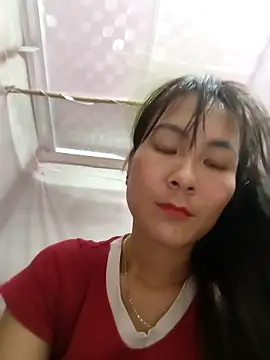 Yumyum kiw online show from November 17, 2025, 6:12 pm