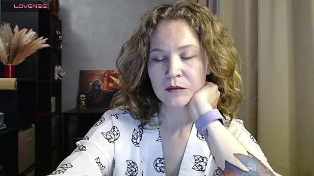 Snapshot of harpermoss chatting on September 16, 2025, 6:53 pm harpermoss online show from September 16, 2025, 6:53 pm
