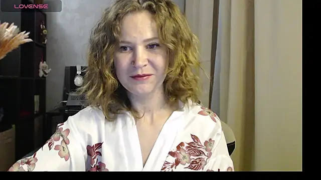 Snapshot of harpermoss chatting on September 13, 2025, 10:21 pm harpermoss online show from September 13, 2025, 10:21 pm