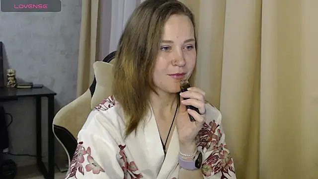 Snapshot of harpermoss chatting on October 8, 2025, 7:03 pm harpermoss online show from October 8, 2025, 7:03 pm