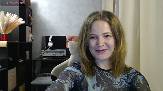 Snapshot of harpermoss chatting on September 10, 2025, 6:18 pm harpermoss online show from September 10, 2025, 6:18 pm