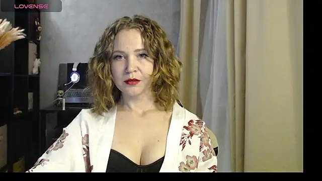 Snapshot of harpermoss chatting on September 12, 2025, 8:19 pm harpermoss online show from September 12, 2025, 8:19 pm