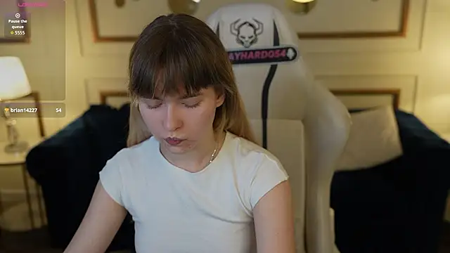 Ava kiss054 online show from February 7, 2026, 3:42 pm