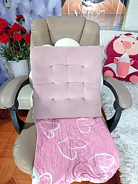 LadyMaiMai online show from February 15, 2026, 1:21 pm