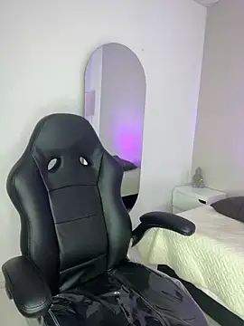 SofiaLust Eup online show from October 2, 2025, 3:43 am