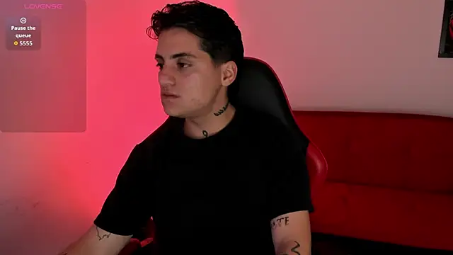 PeytonBox online show from November 12, 2025, 11:36 am