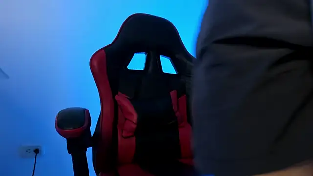 PeytonBox online show from October 14, 2025, 11:22 am